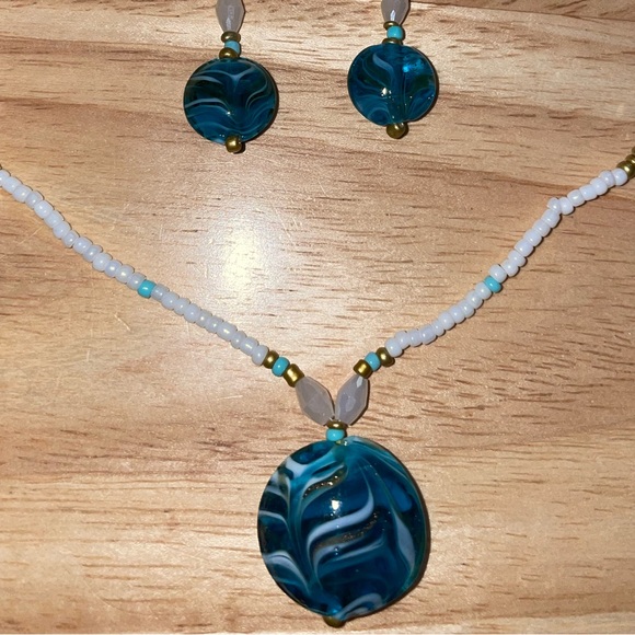 Necklace + earrings set - Picture 4 of 4